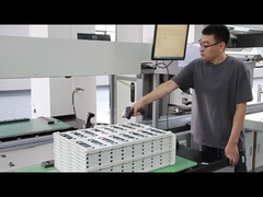 An der Wand befestigte Solarbatterie